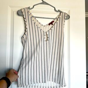 Women’s Red by BKE White Cropped Tank ( Size L )